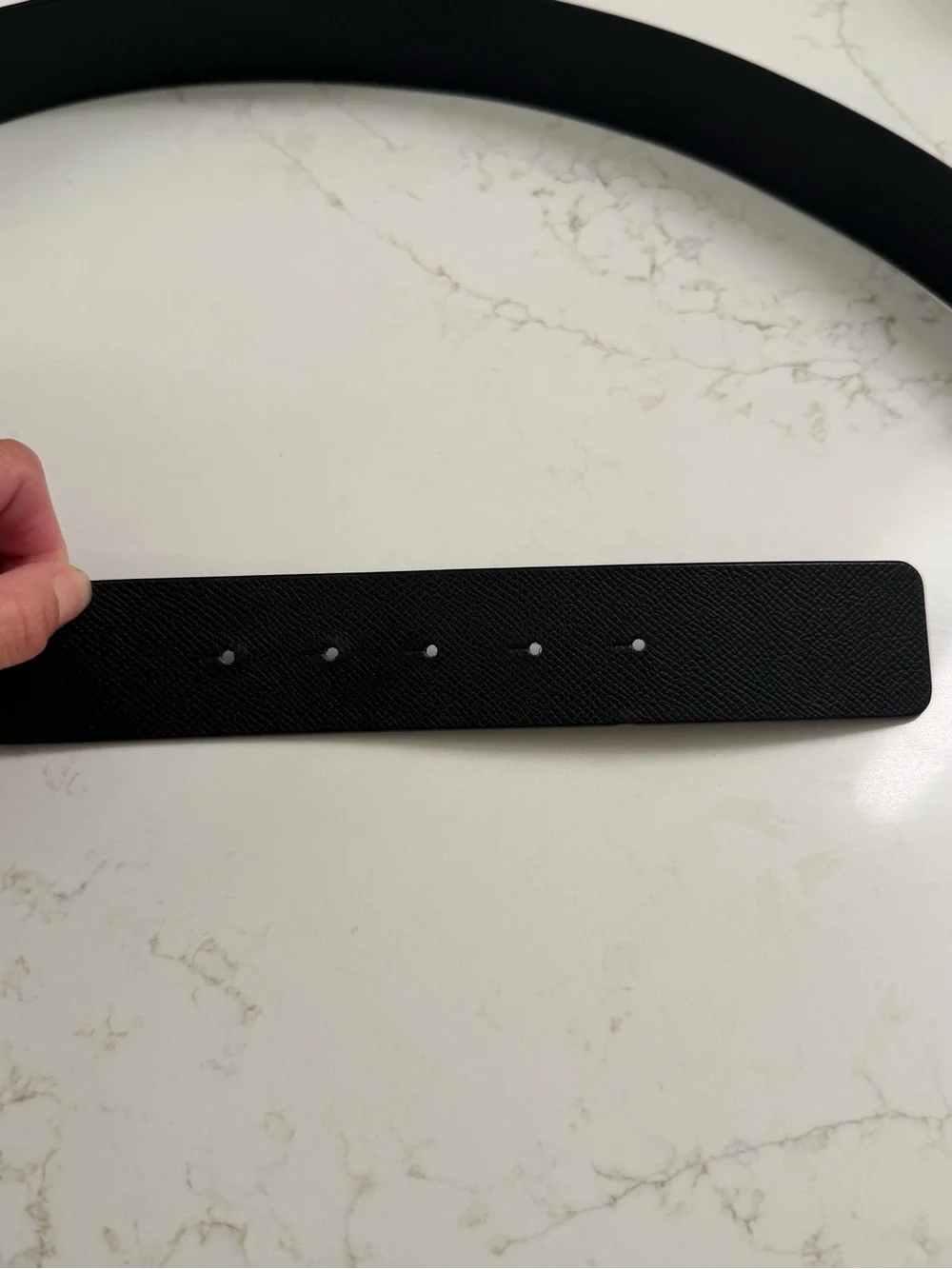 Carolina Herrera Black Leather CH Logo Belt Size 85
